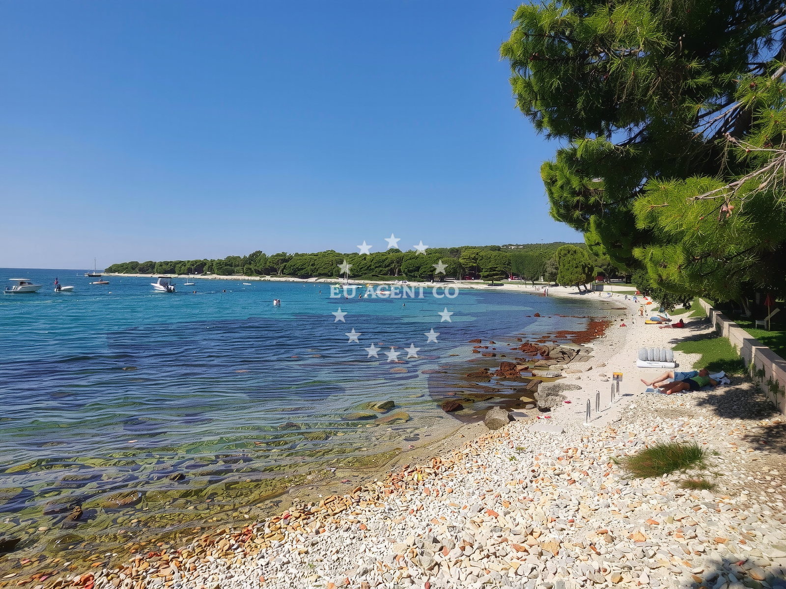 Overview of Sv. Jakov beach in San Pol 1, Bale