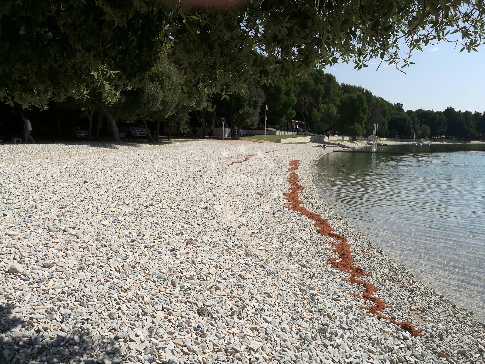 Beach facilities and surroundings at Sv. Jakov beach in San Pol 1, Bale