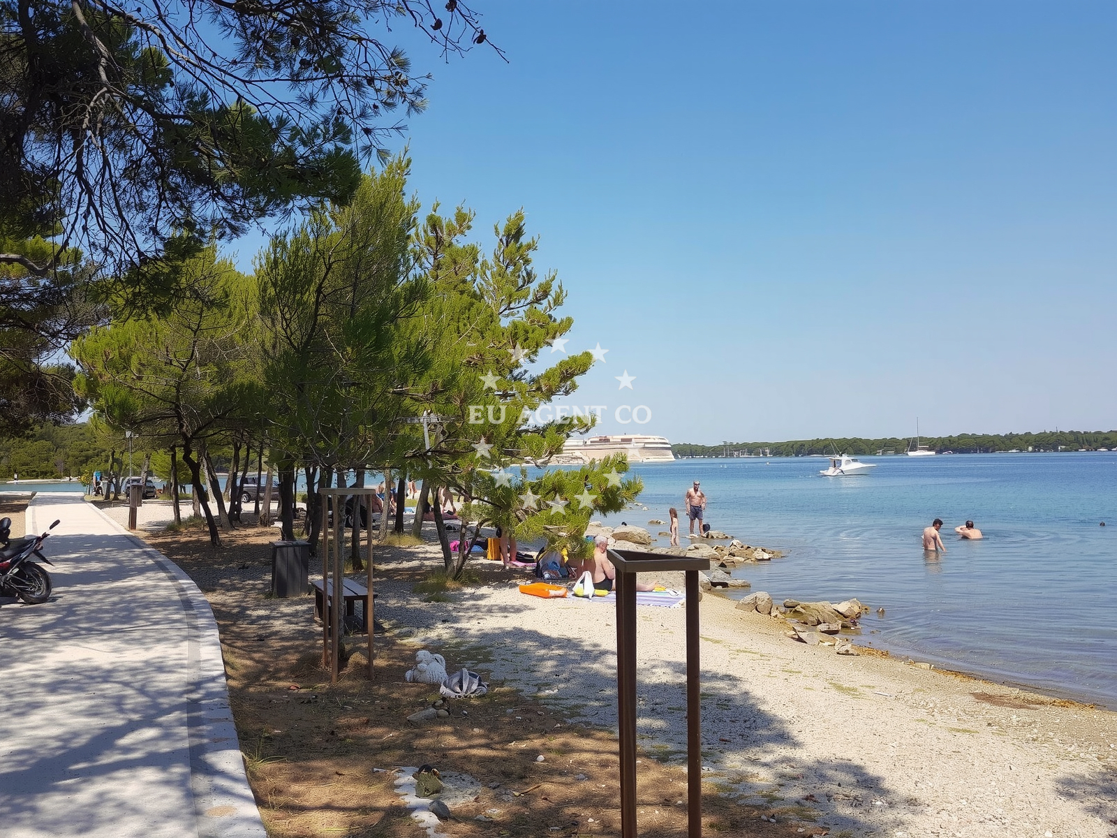Sea and coastal view of Sv. Nikola beach in Žrtava Fašističkog Terora 11, Šibenik