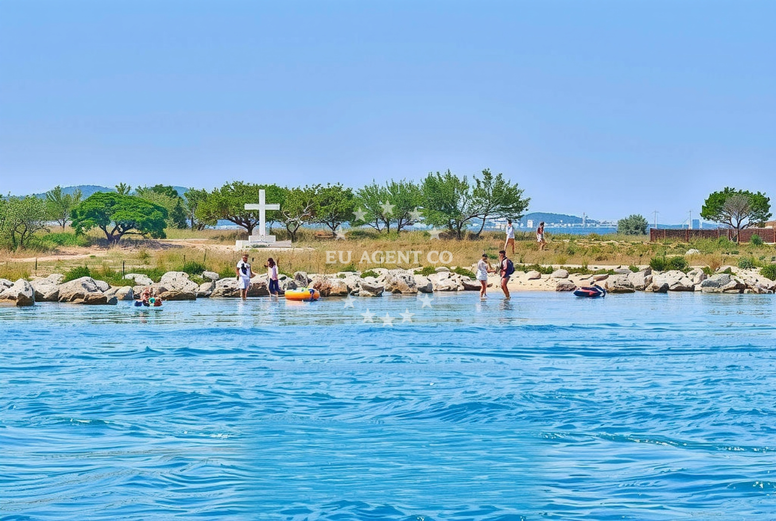Shoreline and swimming area at Sveta Juština, Pakoštane Beach in Sveta Juština
