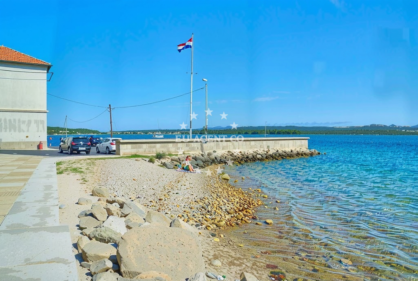 Shoreline and swimming area at Sveti Duje, Kraj (Pašman) Beach in Sveti Duje