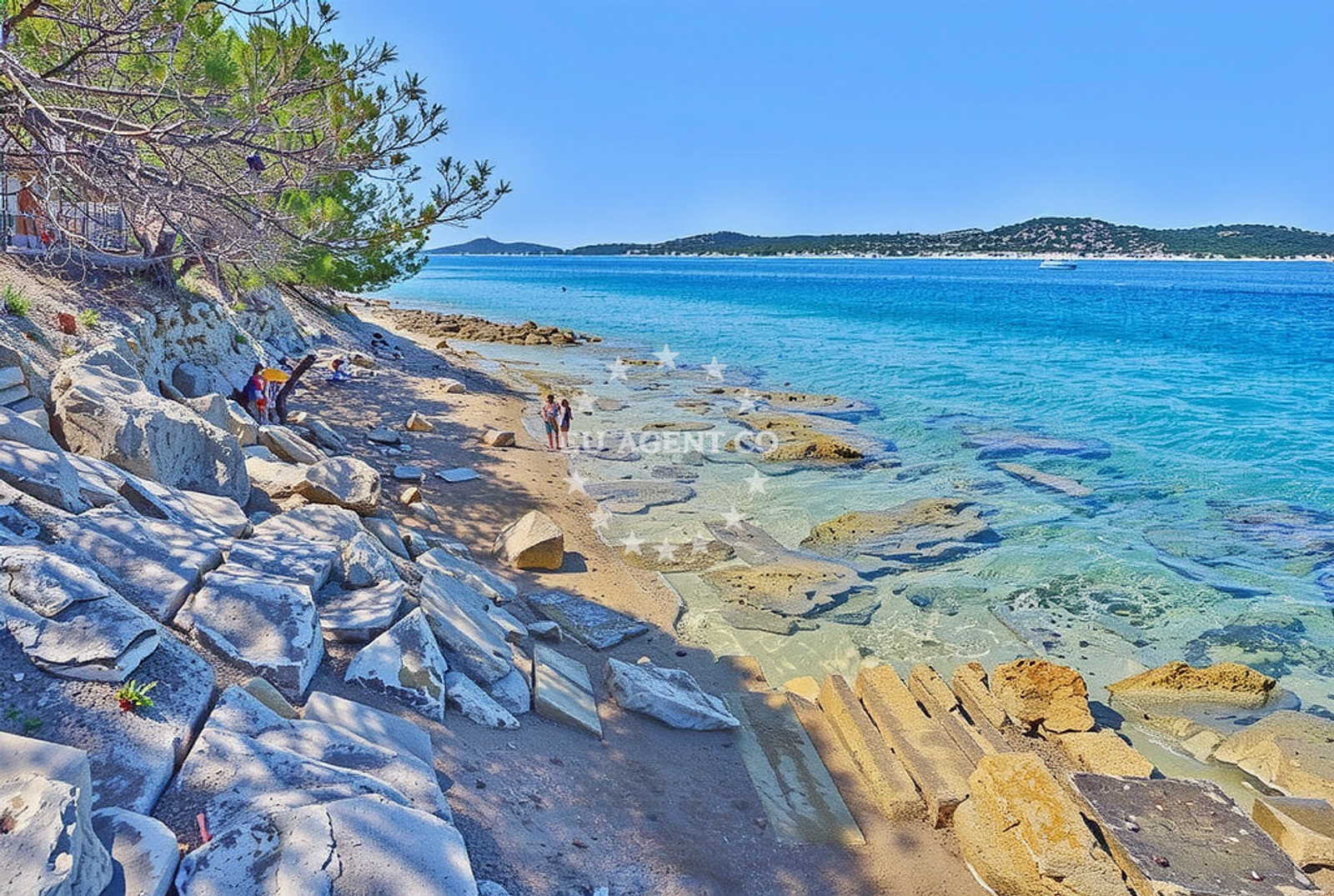 Beach facilities and surroundings at Sveti Frane, Prvić Šepurine (Prvić) Beach in Sveti Frane