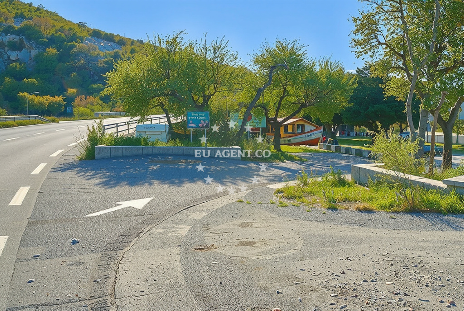 Beach facilities and surroundings at Sveti Ilija jug, Sibinj Krmpotski Beach in Sveti Ilija jug