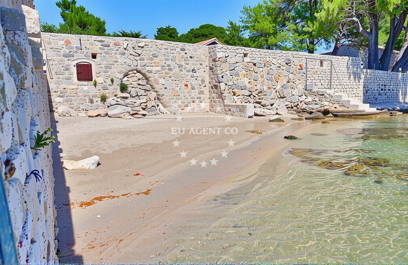 Additional view of Sveti Jeronim jug, Ugljan (Ugljan) Beach in Sveti Jeronim jug