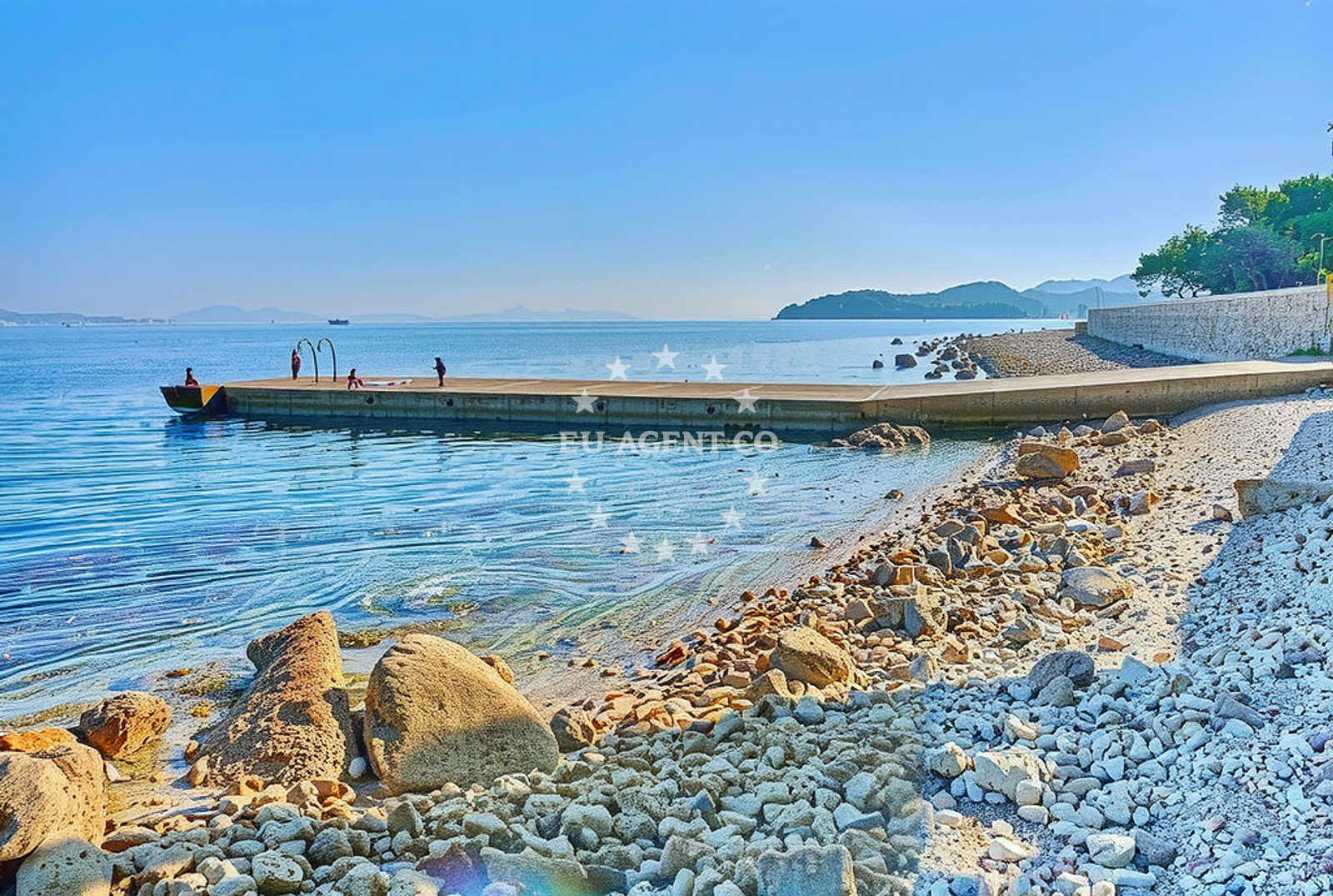 Shoreline and swimming area at Sveti Jeronim sjever, Ugljan (Ugljan) Beach in Sveti Jeronim sjever