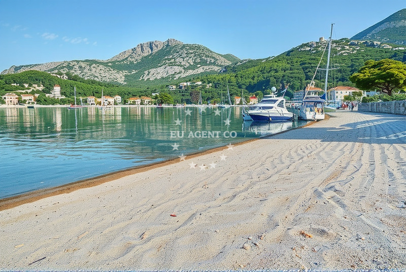 Shoreline and swimming area at Sveti Jeronim, Slano Beach in Sveti Jeronim