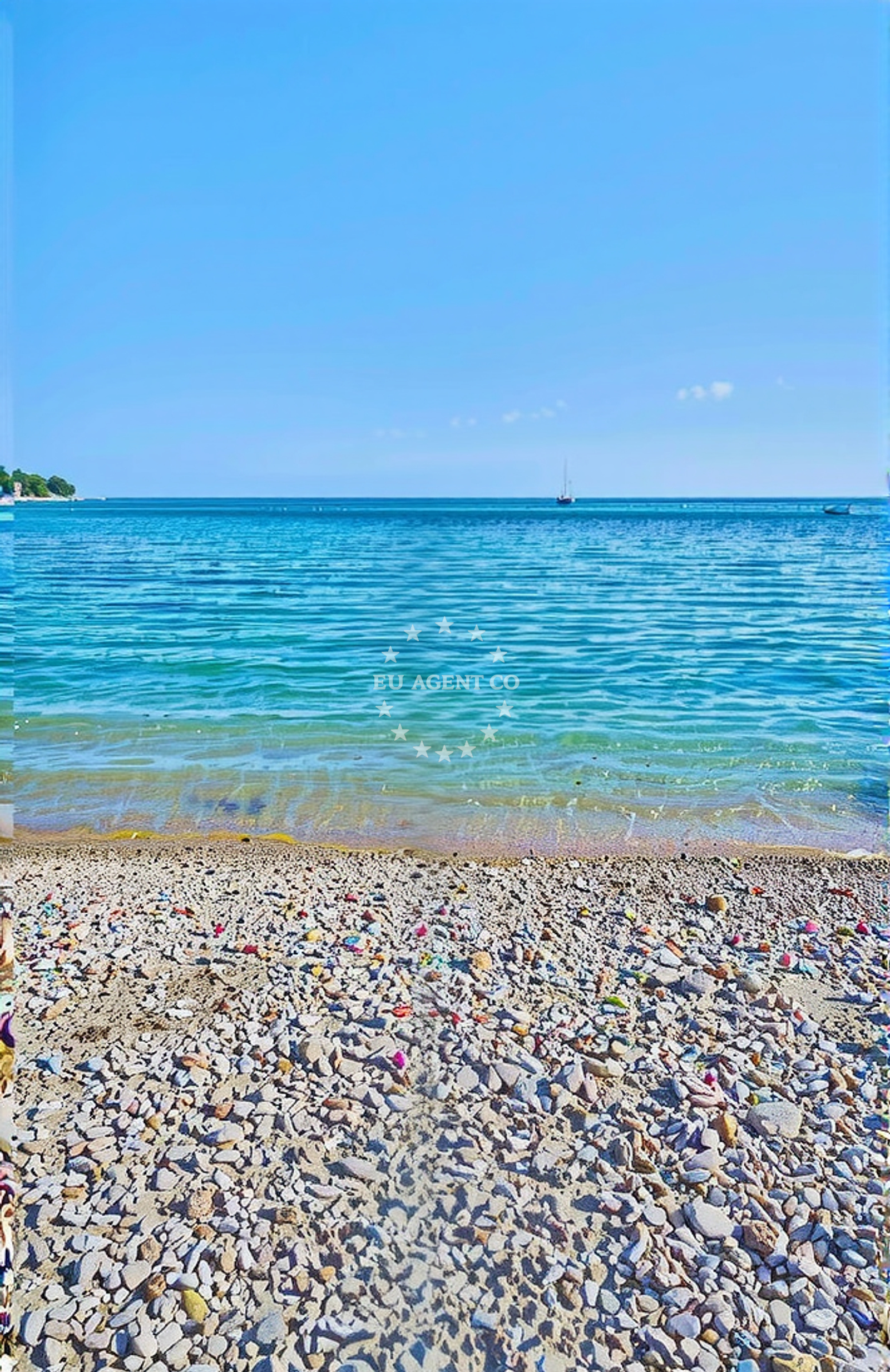 Beach facilities and surroundings at Sveti Lovreč Labinski: beaches and coves in Sveti Lovreč Labinski