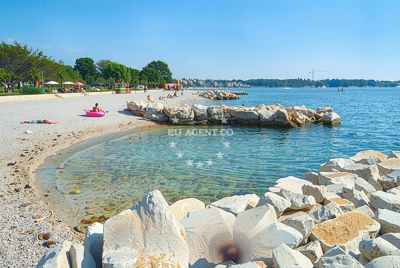 Sea and coastal view of Sveti Martin, Poreč Beach.net in Sveti Martin