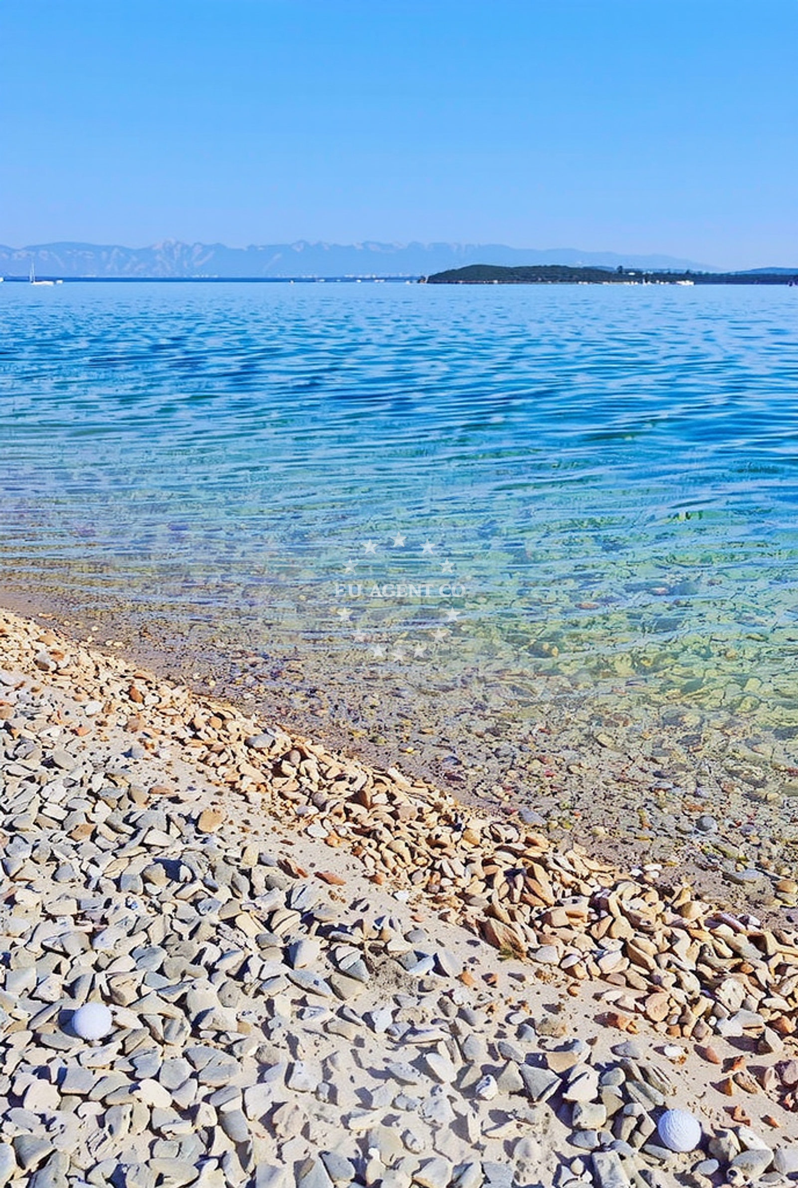 Beach facilities and surroundings at Sveti Pelegrin, Savar (Dugi otok) Beach.net in Sveti Pelegrin