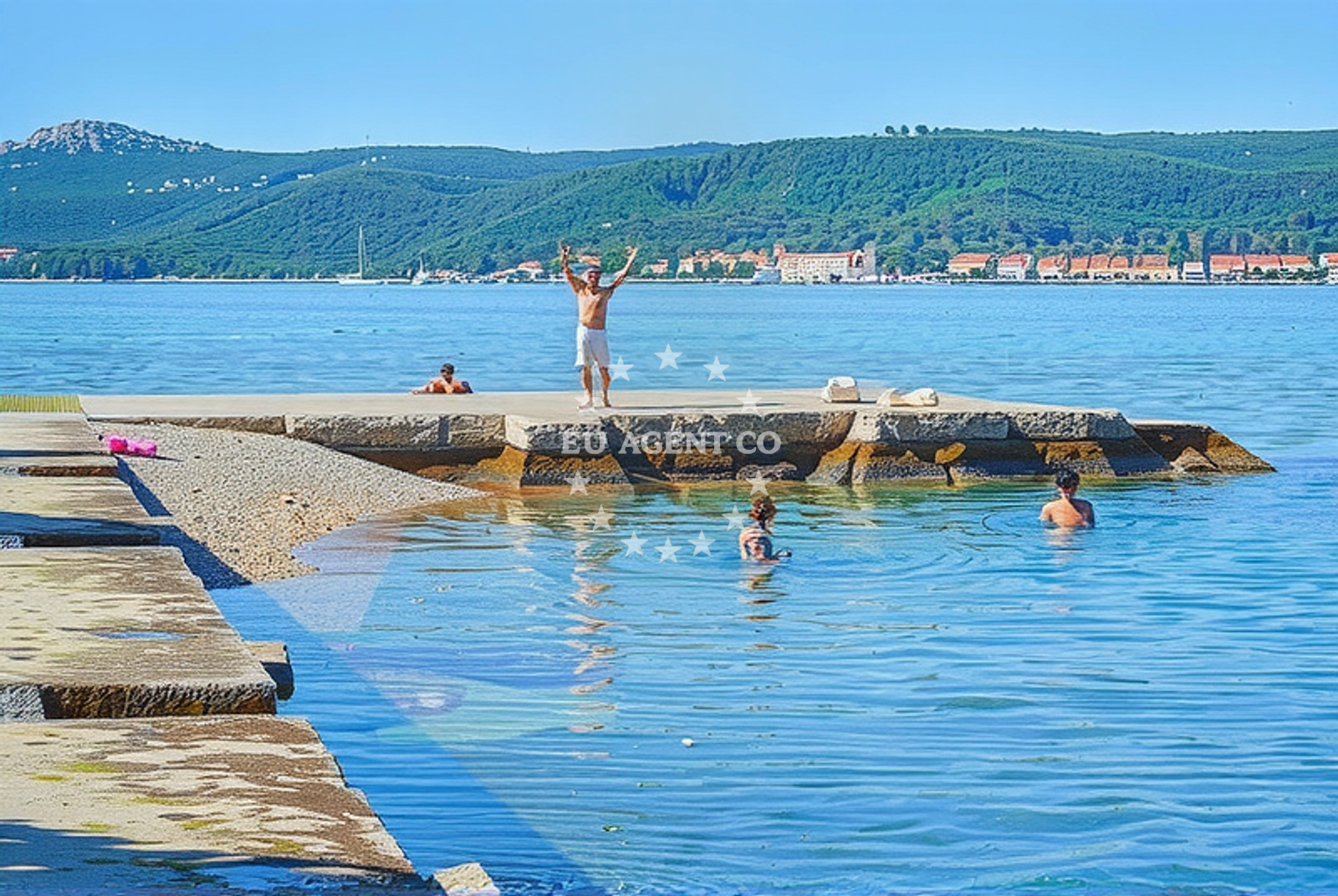 Beach facilities and surroundings at Sveti Petar na Moru: beaches and coves (1) in Sveti Petar na Moru