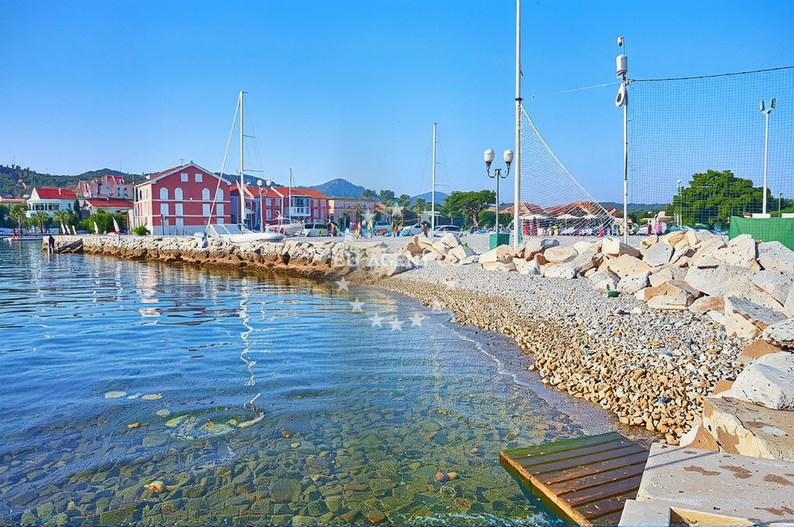 Beach facilities and surroundings at Sveti Petar, Poljana (Preko) (Ugljan) Beach.net in Sveti Petar