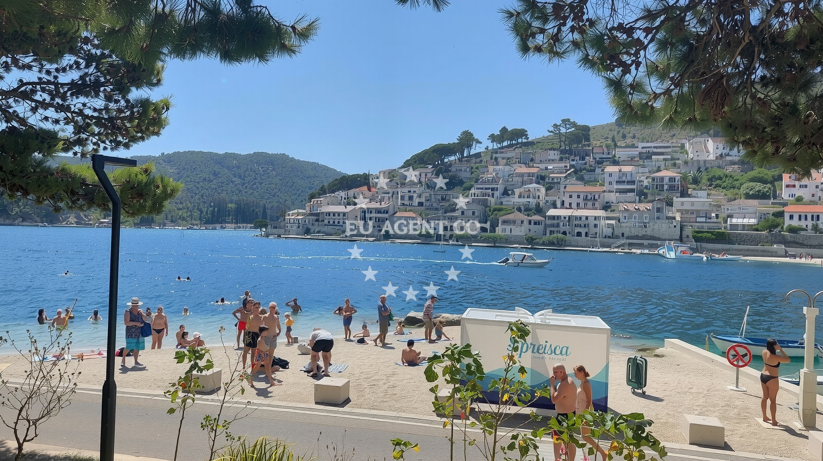 Sea and coastal view of Sveti Rok Beach in Ul. Andrije Alešija 8, Pučišća