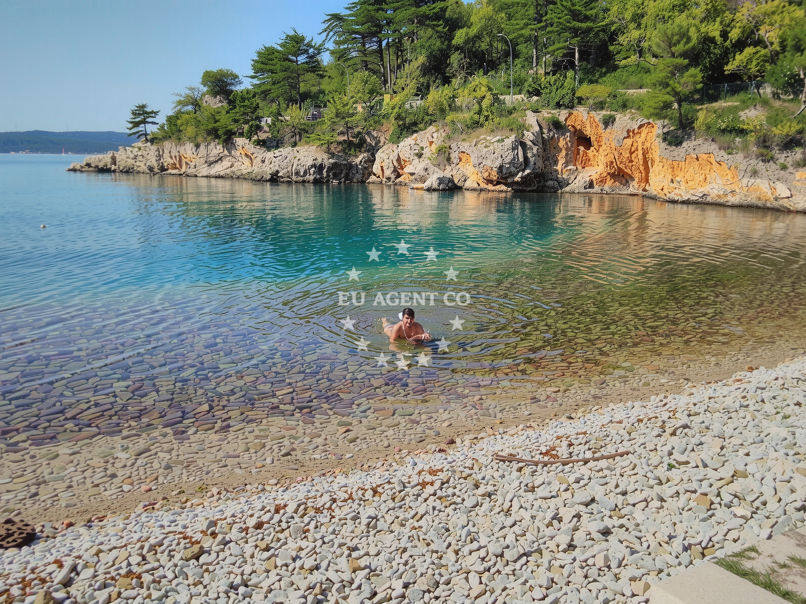 Shoreline and swimming area at Svetog Jurja in Jasenova 19, Selce