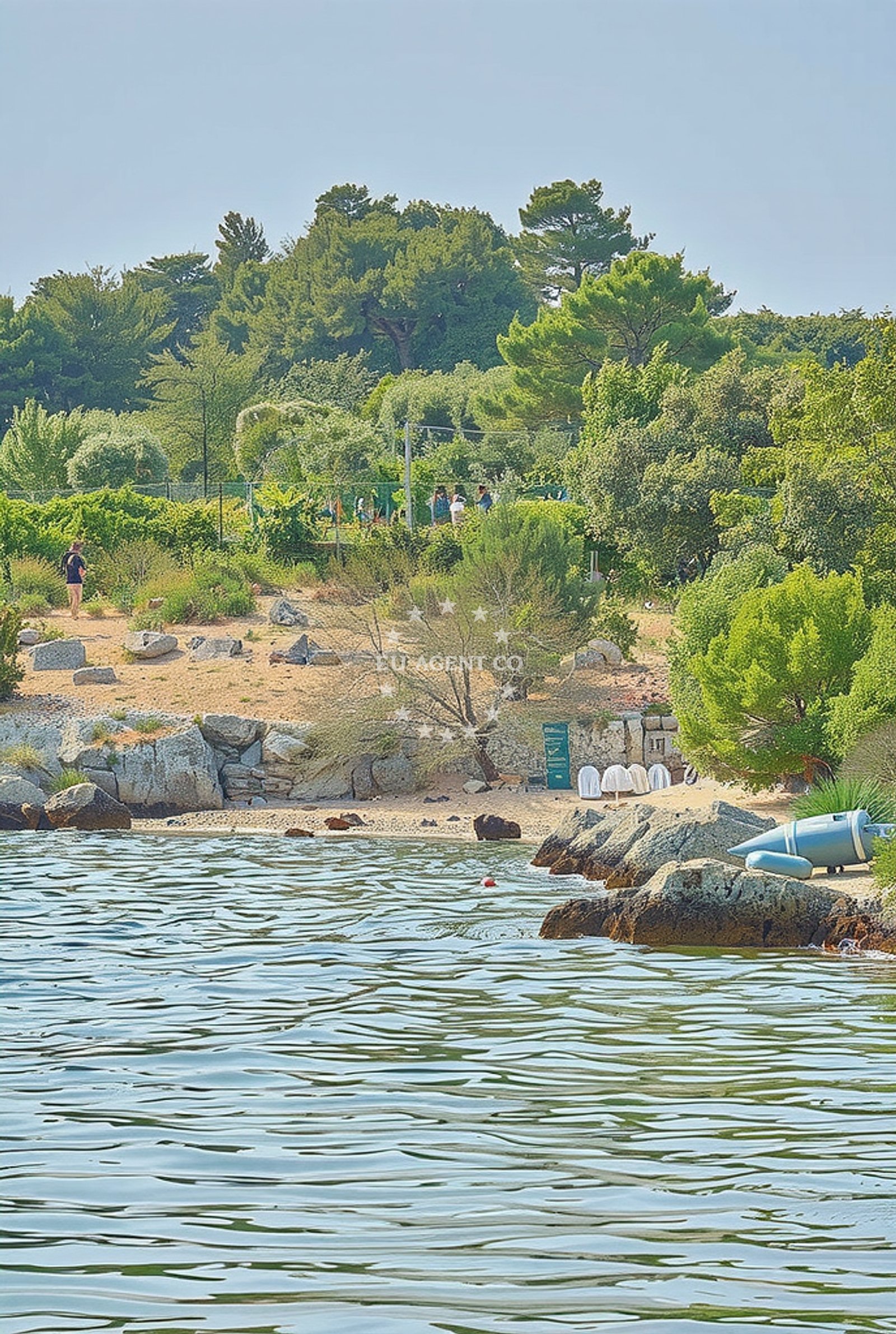 Shoreline and swimming area at Svi Sveti zapad, Zaton Doli in Svi Sveti zapad