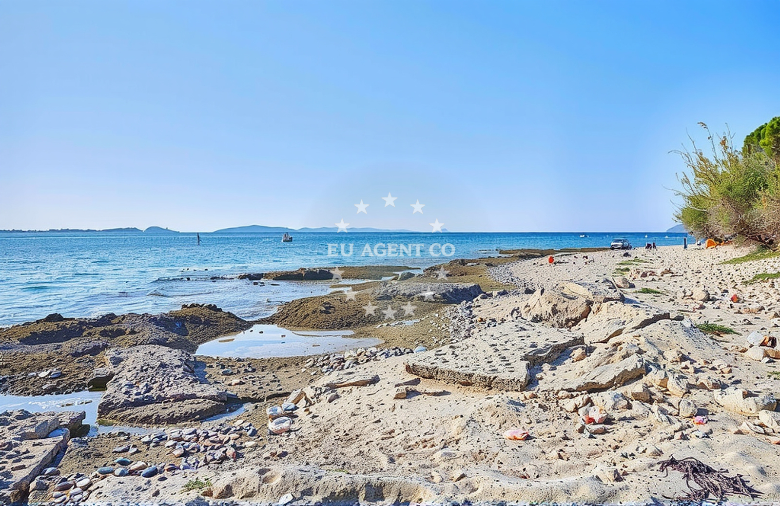 Shoreline and swimming area at Svjetionik, Ćunski (Lošinj) in Svjetionik