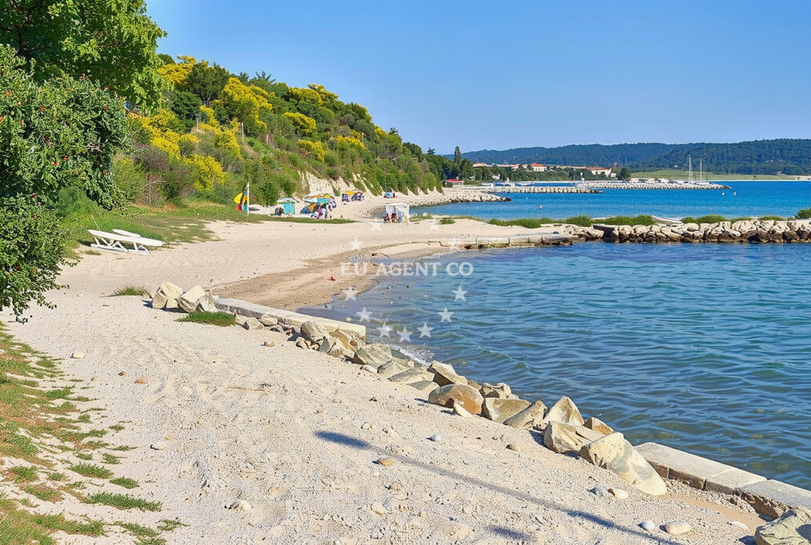 Shoreline and swimming area at Tabari istok, Rtina in Tabari istok