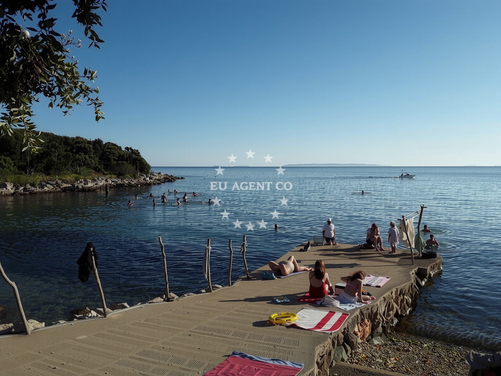 Sea and coastal view of Tajana beach in 344 Jakišnica, Lun