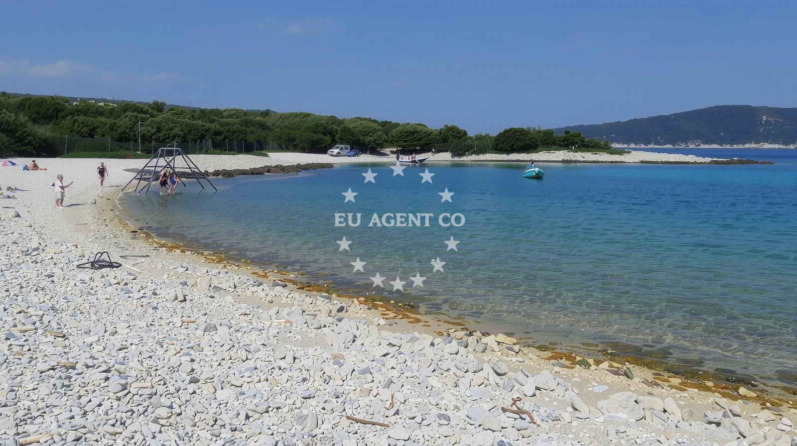 Overview of Tarej beach in Merag 2, Cres, Cres