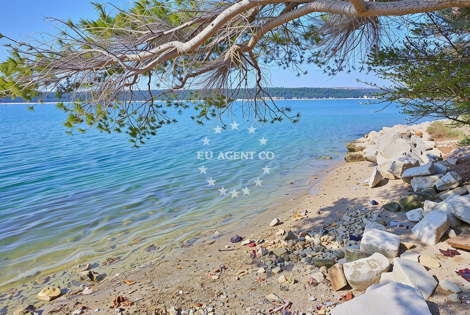Additional view of Tarska vala beach in Lanterna 1, Poreč