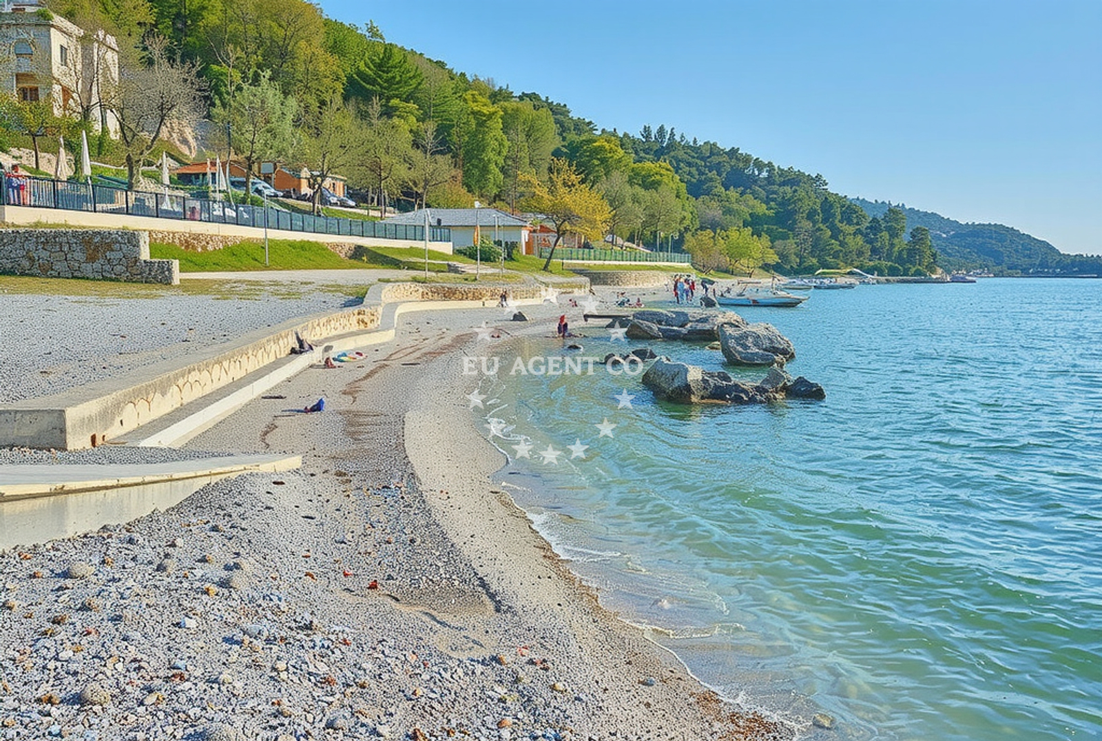 Additional view of Tarska vala beach in Lanterna 1, Poreč