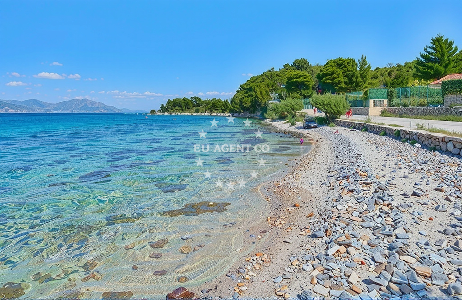 Beach facilities and surroundings at Tatinja beach in Ulica Ratac, Sutivan
