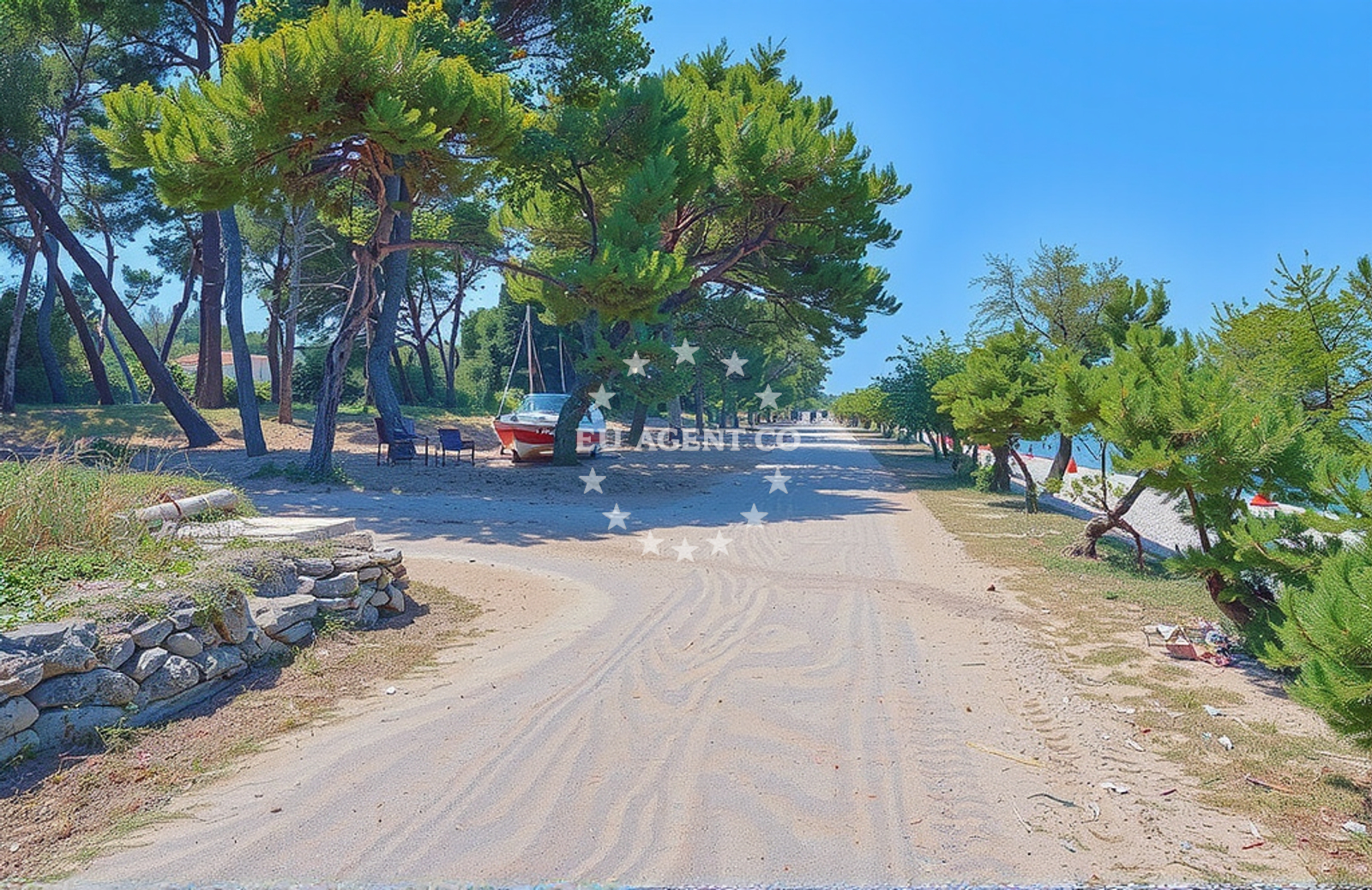 Additional view of Tatinja beach in Ulica Ratac, Sutivan