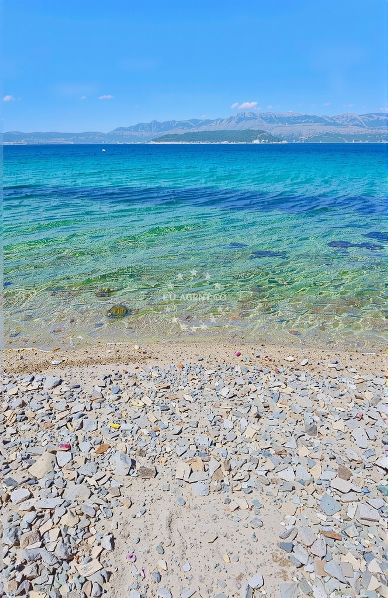 Additional view of Tatinja beach in Ulica Ratac, Sutivan