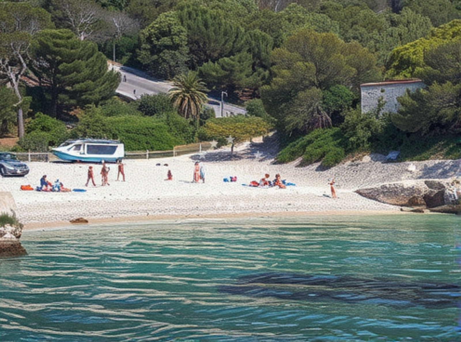 Beach facilities and surroundings at Tetoviscica Bay in Luka 5, Luka