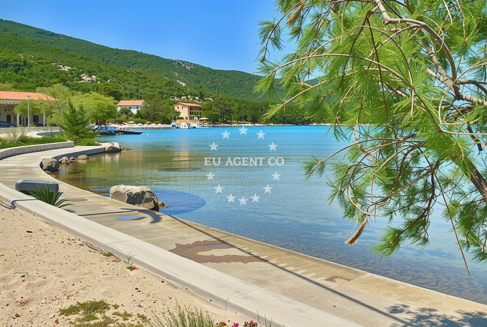 Overview of Tomislavovac: beaches and coves in Tomislavovac
