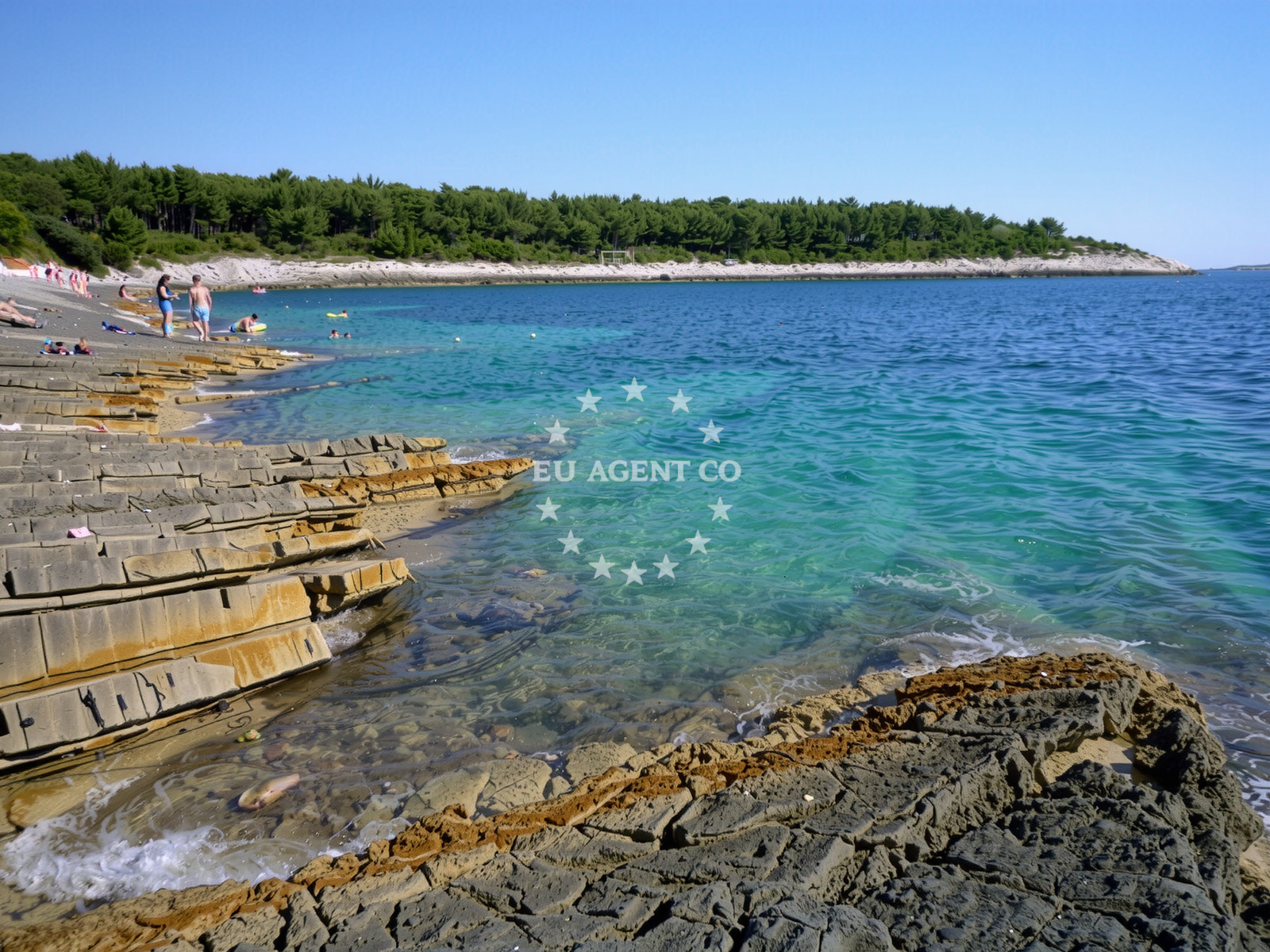 Shoreline and swimming area at Toreta beach in 218 Selo 1, Premantura