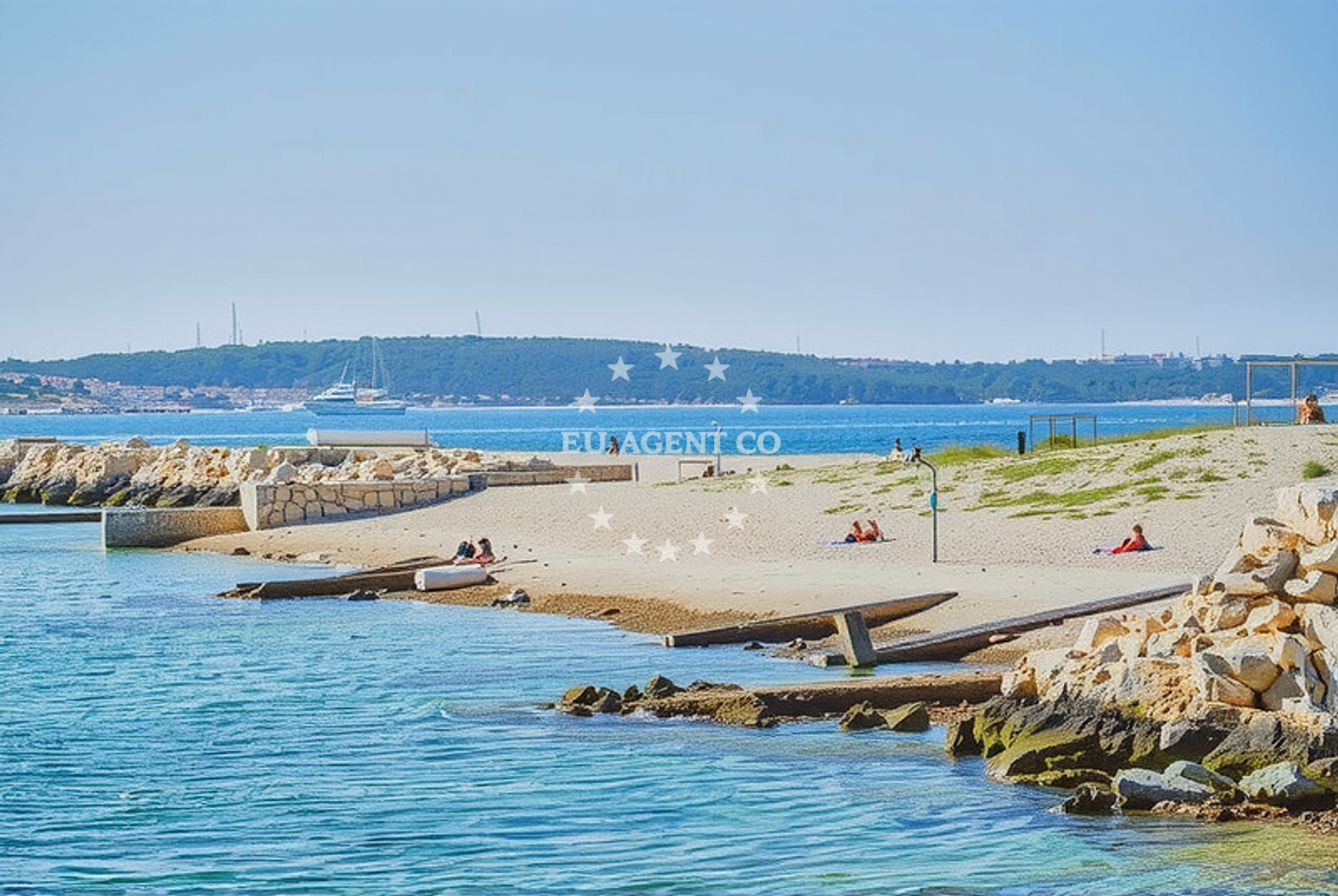 Beach facilities and surroundings at Torine, Vidalići (Pag) in Torine