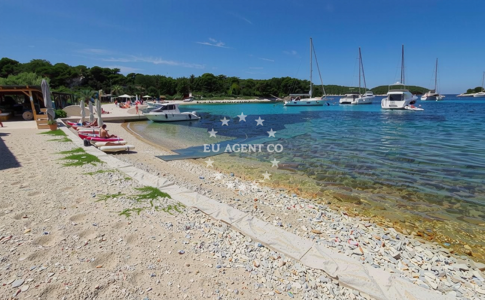 Additional view of Tri Grede Bay in Matea Botterija 14, Hvar