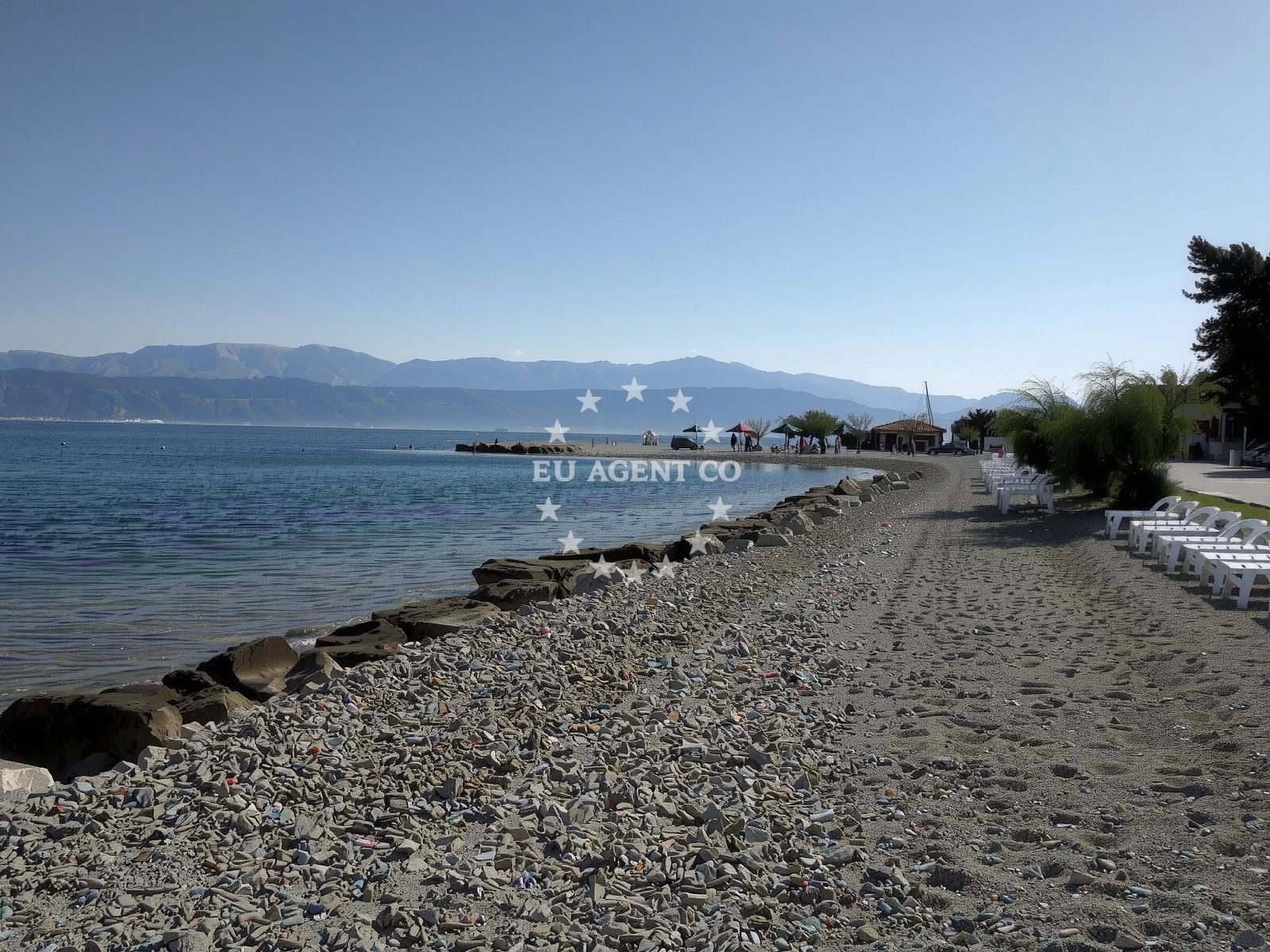 Shoreline and swimming area at Tri Mosta II beach in Ivana Gorana Kovacica 20a, Supetar
