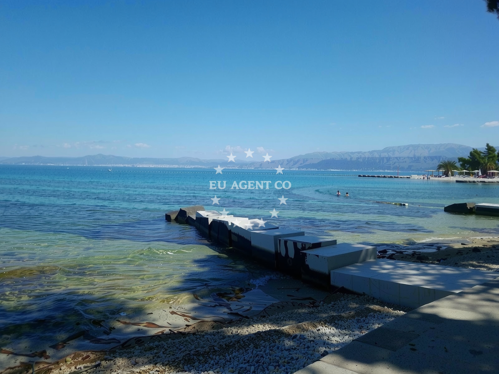 Additional view of Tri Mosta II beach in Ivana Gorana Kovacica 20a, Supetar