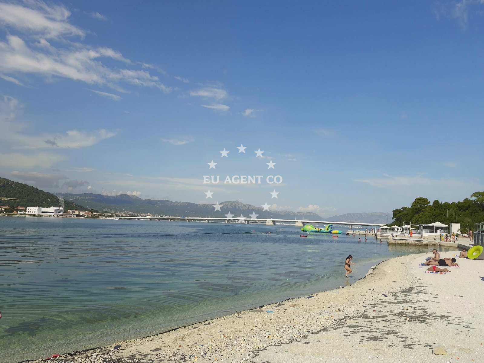 Sea and coastal view of Trogir beach in Cocina Draga 3, Trogir