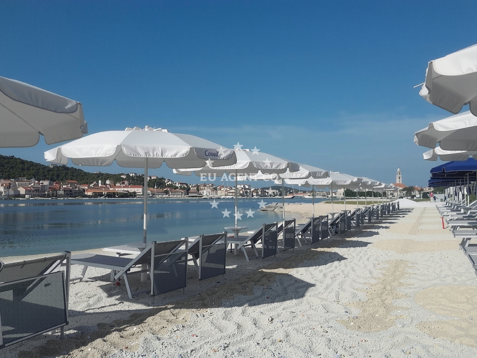 Additional view of Trogir beach in Cocina Draga 3, Trogir