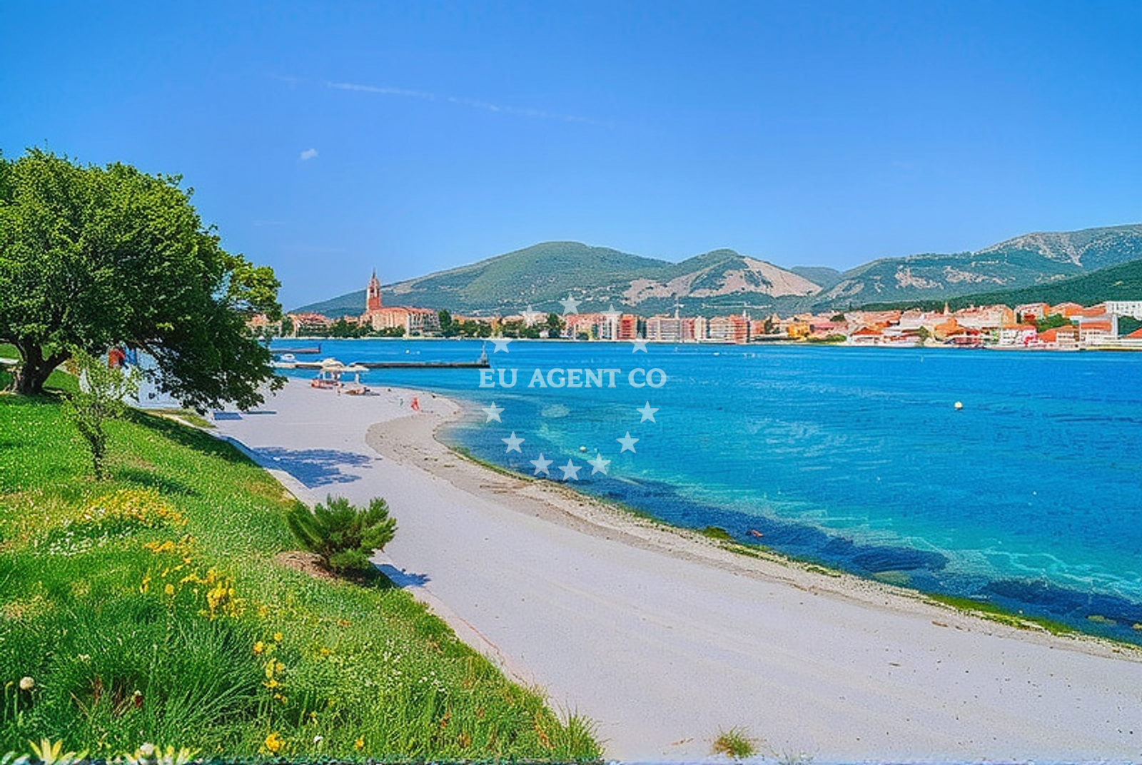 Additional view of Trogir beach in Cocina Draga 3, Trogir