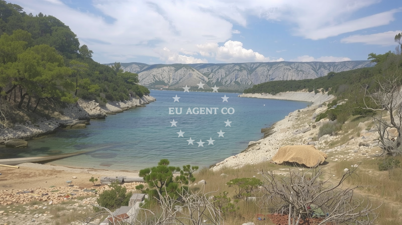 Beach facilities and surroundings at Trovna beach in Rudina 156, Stari Grad