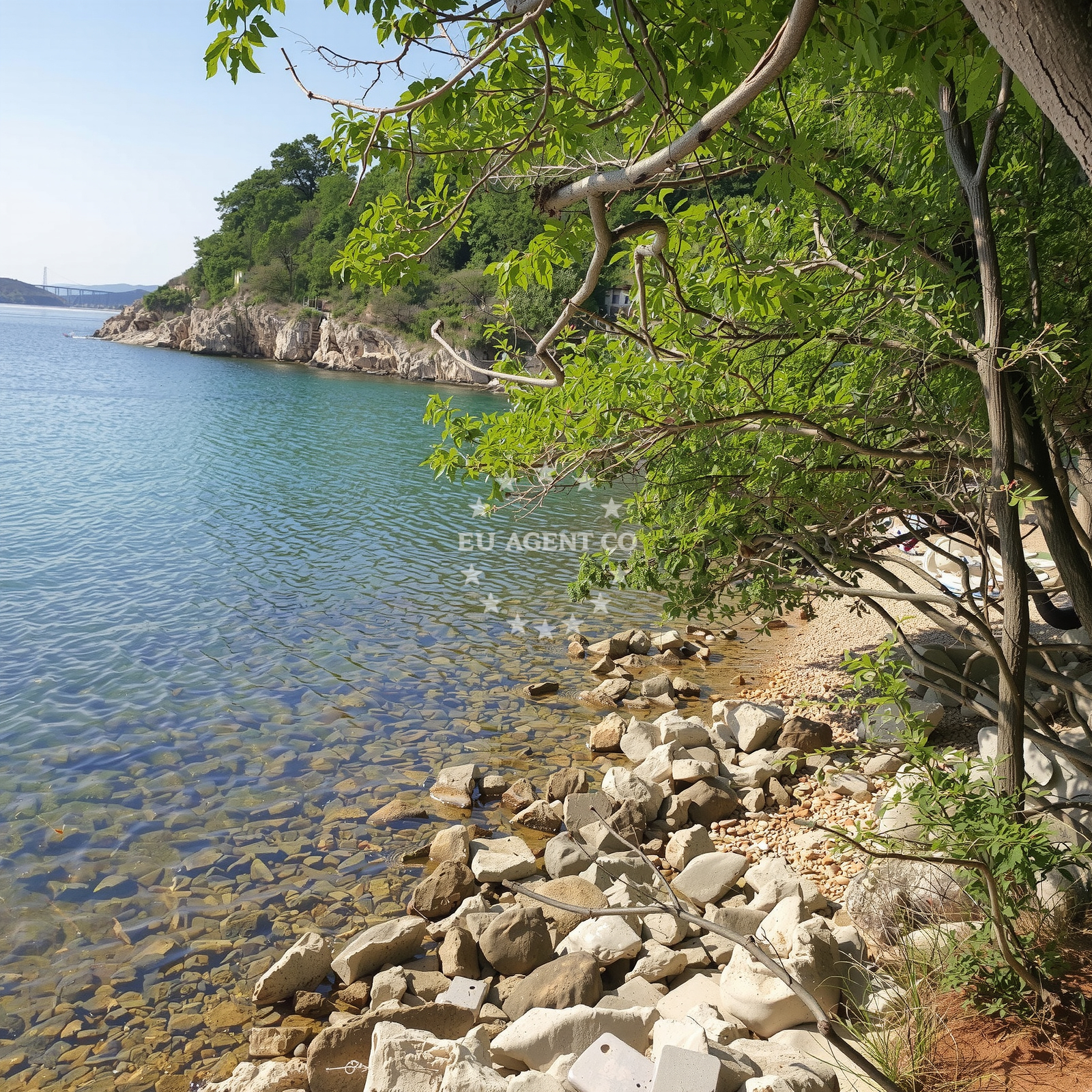 Sea and coastal view of Trstena beach in 53 Ulica Havišće, Jadranovo