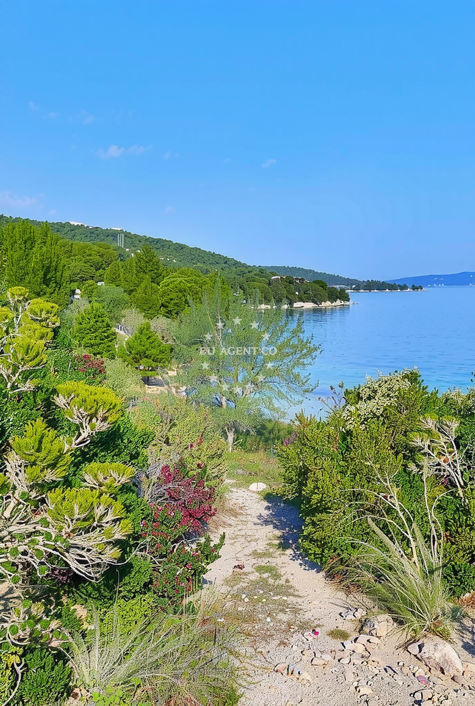 Beach facilities and surroundings at Trstenica, Zaglav (Dugi otok) in Trstenica