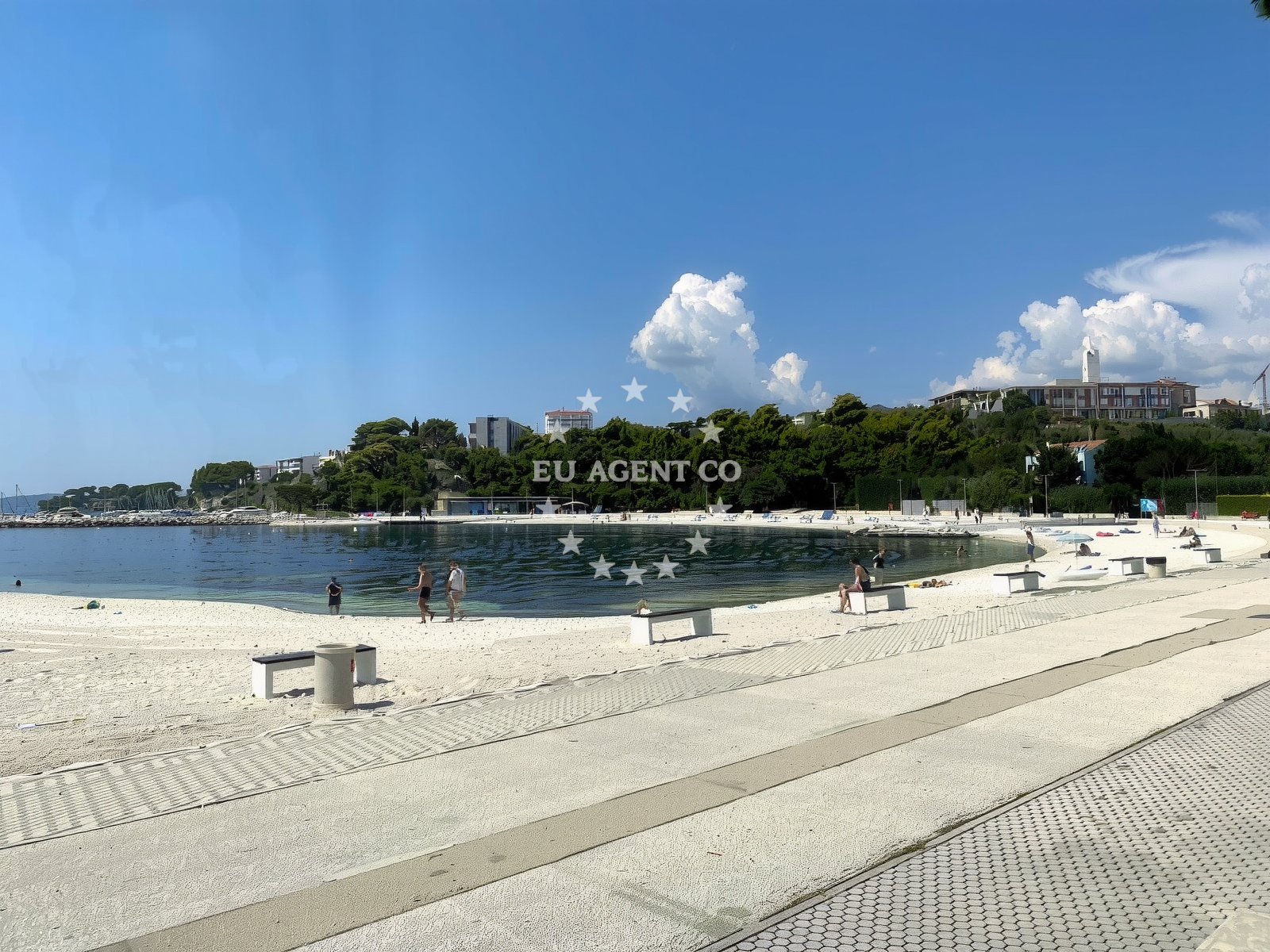 Sea and coastal view of Trstenik beach in Ulica Ivana pl. Zajca 18, Split