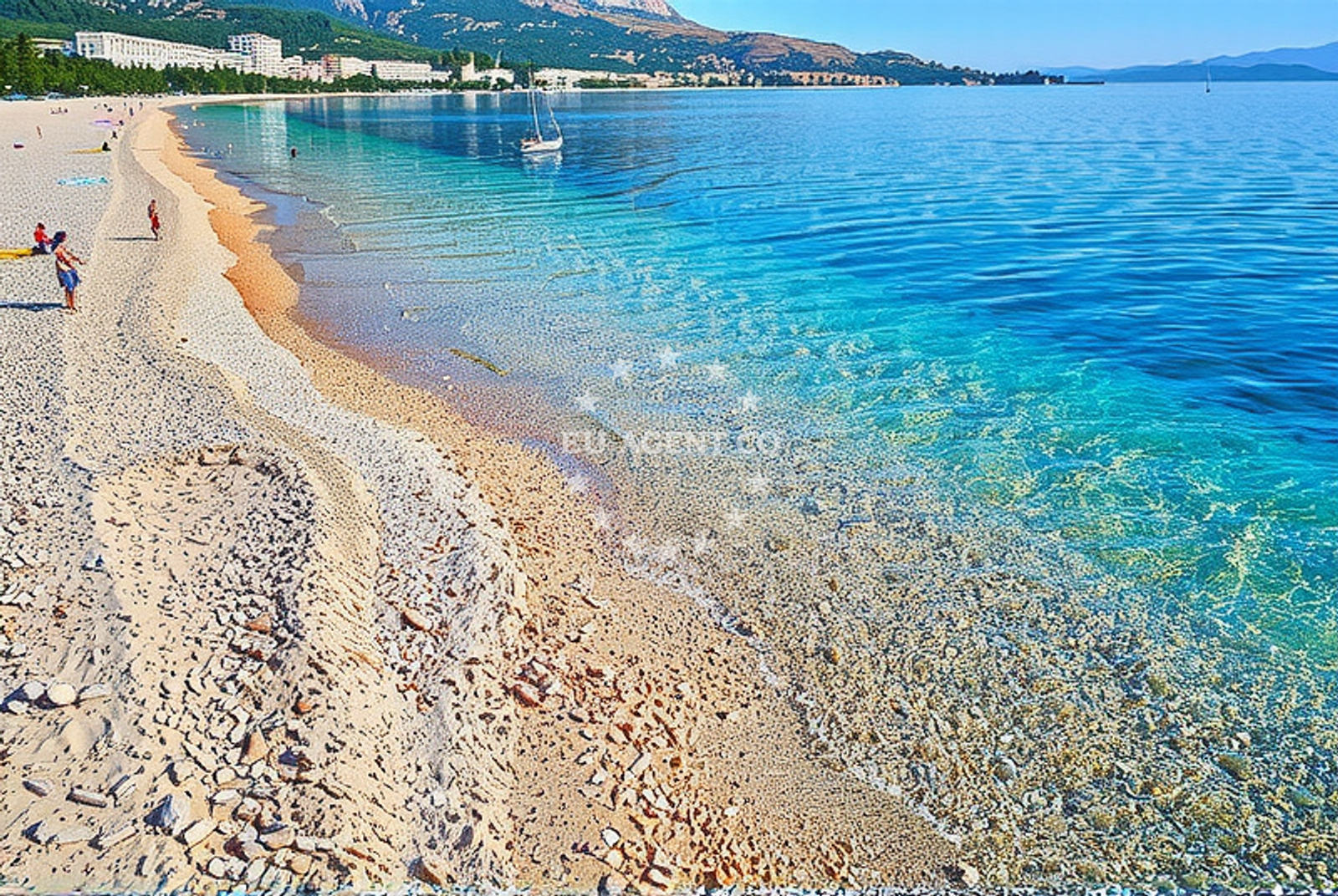 Beach facilities and surroundings at Tučepi: beaches and coves (4) in Tučepi