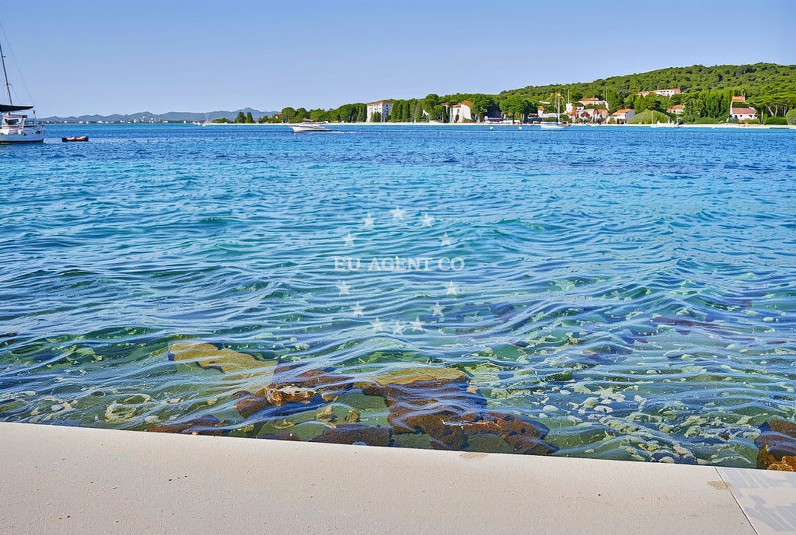 Shoreline and swimming area at Tucić, Zlarin (Zlarin) in Tucić