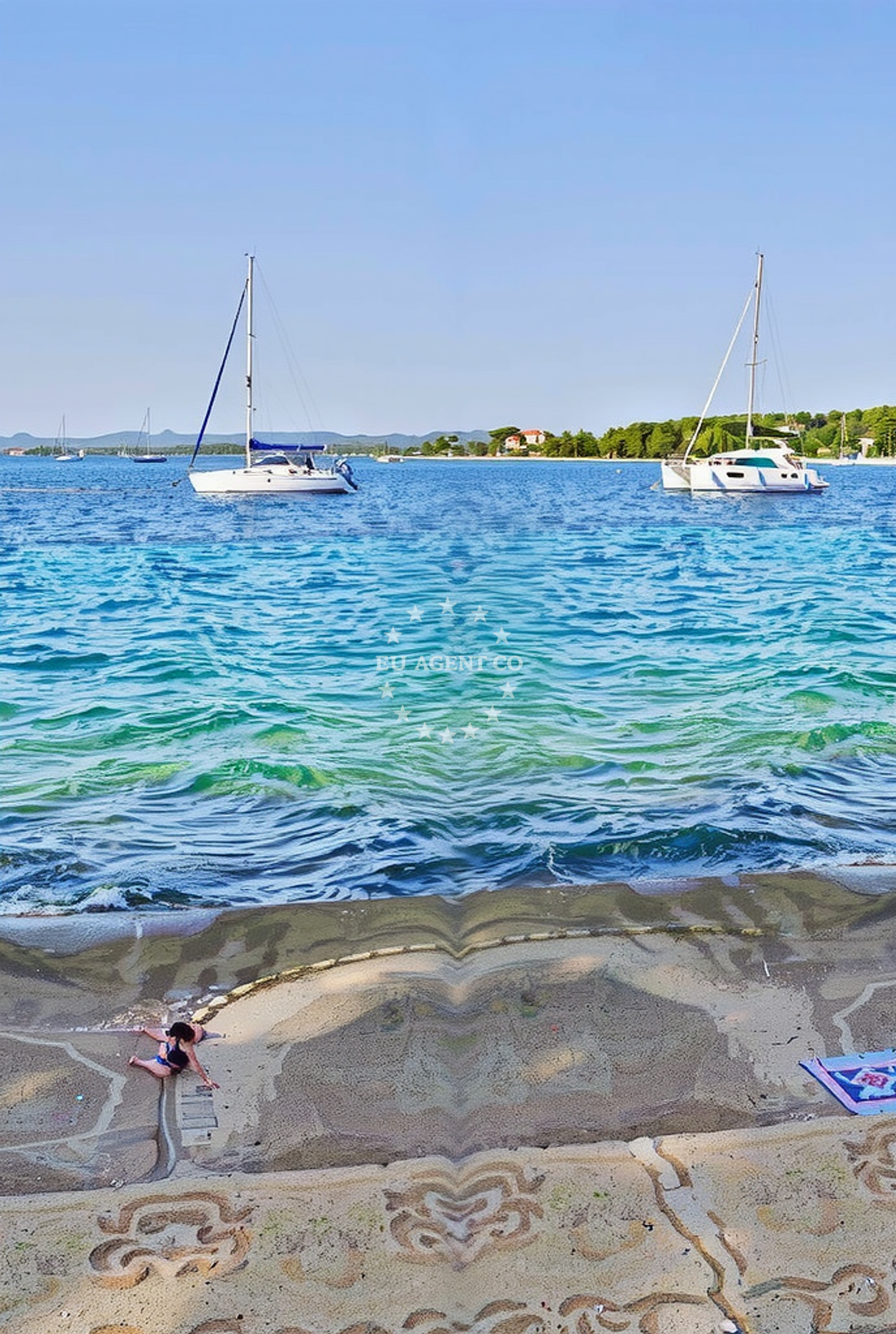 Beach facilities and surroundings at Tucić, Zlarin (Zlarin) in Tucić