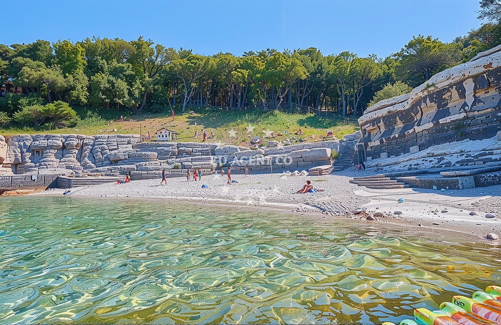 Shoreline and swimming area at Tunižeja, Kavran in Tunižeja