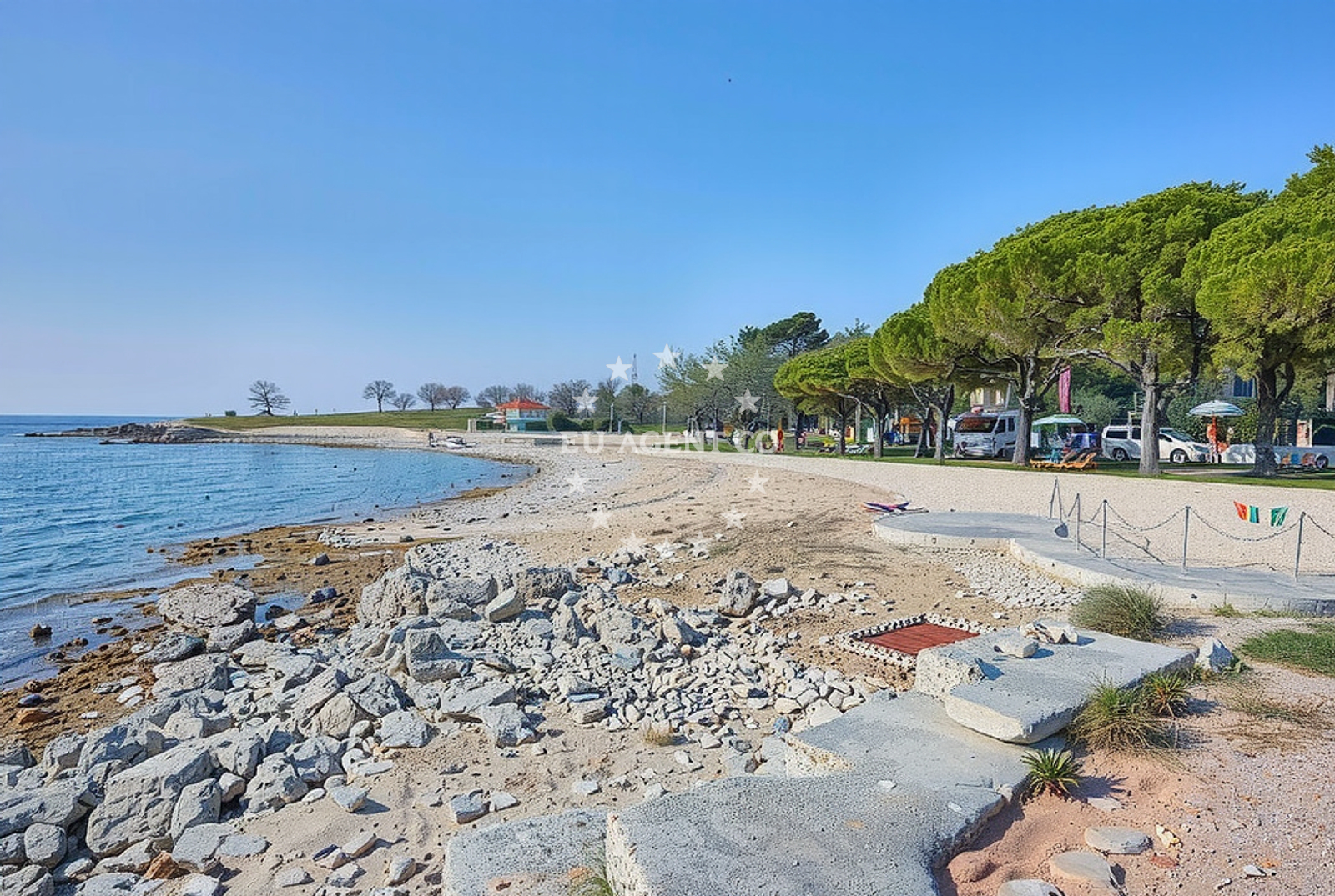 Sea and coastal view of Đuba (Umag): beaches and coves (1) in Đuba (Umag)