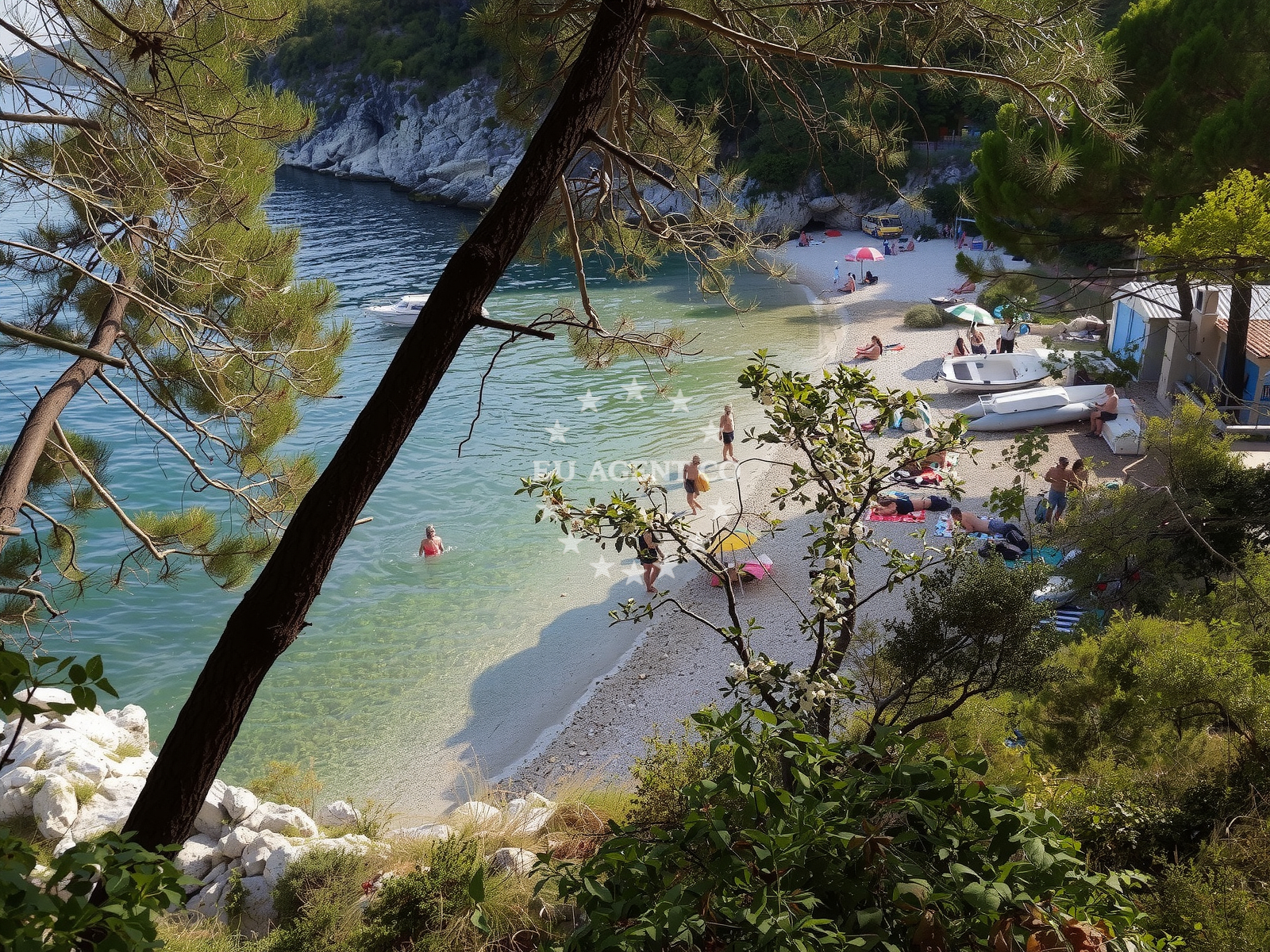 Overview of Uboka beach in Moscenice 77 Rovini Rovini, Mošćenice