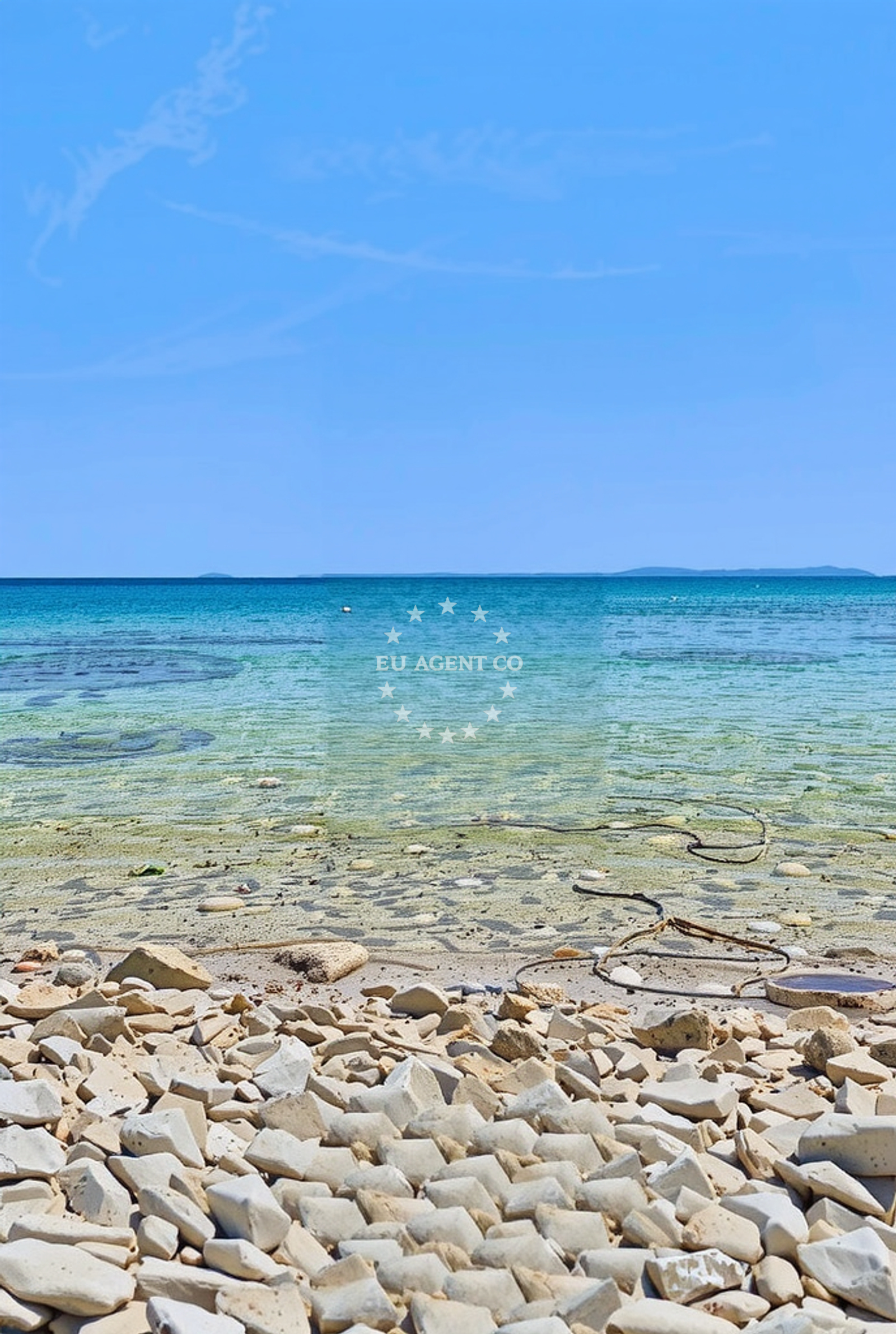 Beach facilities and surroundings at Ugradica, Ilovik (Mali Lošinj) (Ilovik) in Ugradica