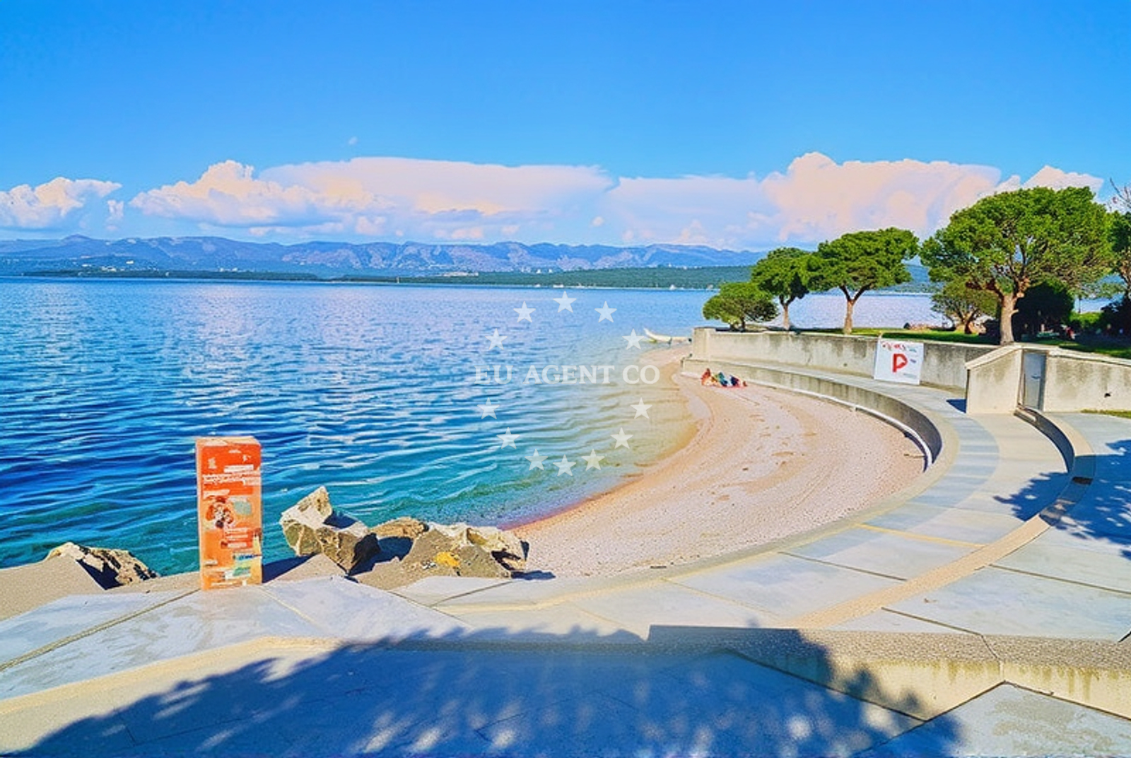 Additional view of Uhlic beach in Porat 185, Porat