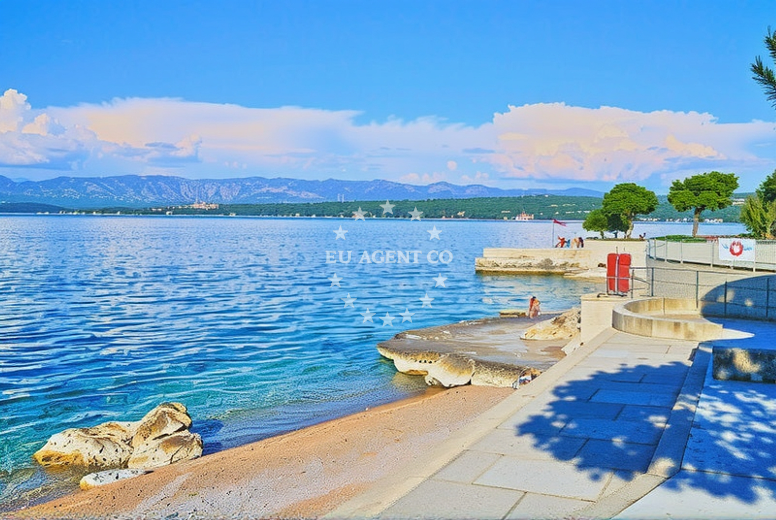 Additional view of Uhlic beach in Porat 185, Porat